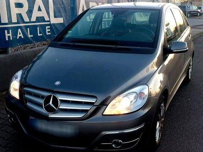 Gebraucht Mercedes B180 109 PS (80 kW) 2008 Silber Van / Kleinbus