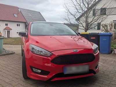 Gebraucht Ford Focus ST-Line 150 PS (110 kW) 2016 Rot Limousine