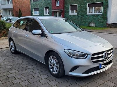 Gebraucht Mercedes B180 136 PS (100 kW) 2021 Grau Van / Kleinbus