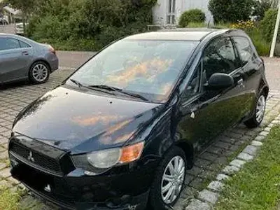 Gebraucht Mitsubishi Colt Inform 75 PS (55 kW) 2009 Schwarz Kleinwagen