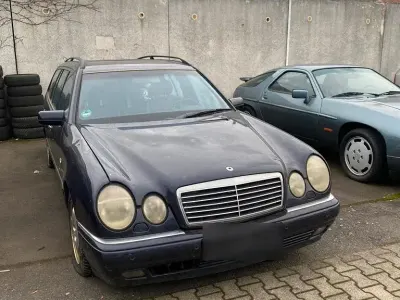 Gebraucht Mercedes E430 Avantgarde 279 PS (205 kW) 1999 Violet Limousine