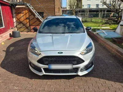 Gebraucht Ford Focus Sport 290 PS (213 kW) 2015 Silber Limousine