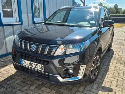 Gebraucht Suzuki Vitara Comfort+ 140 PS (102 kW) 2019 Schwarz SUV