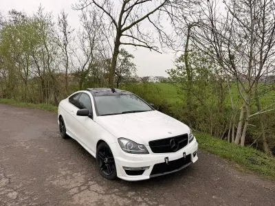 Gebraucht Mercedes C350 AMG 306 PS (225 kW) 2014 Weiß Coupé