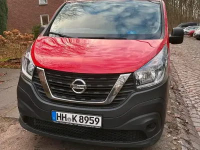 Gebraucht Nissan NV300 136 PS (100 kW) 2019 Rot Van