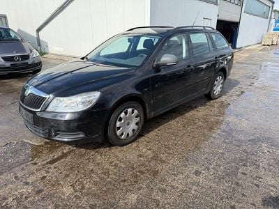 Gebraucht Skoda Octavia 105 PS (77 kW) 2010 Schwarz Kombi