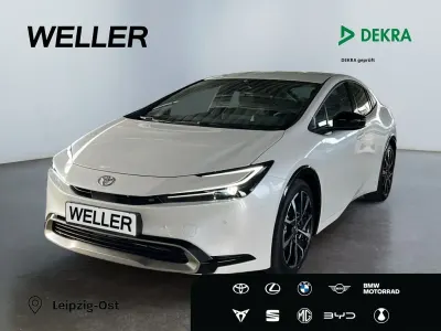Neu Toyota Prius Executive 223 PS (164 kW) 2025 Platinumweiß perleffekt Kleinwagen