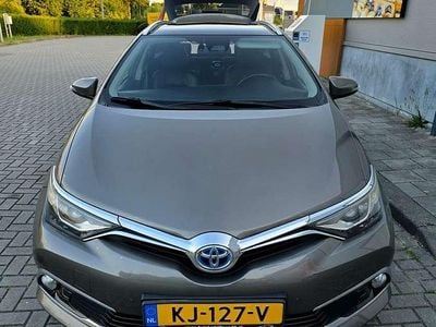 Toyota Auris Hybrid