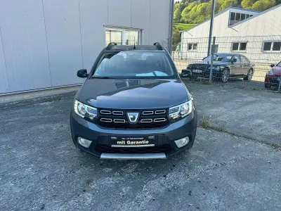 Second-hand Dacia Sandero Celebration 90 CP (66 kW) 2019 Gri Hatchback