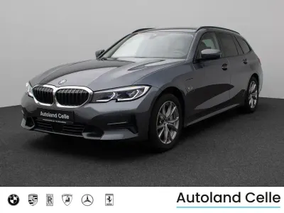 Gebraucht BMW 330e Sport Line 292 PS (214 kW) 2022 Grau Limousine