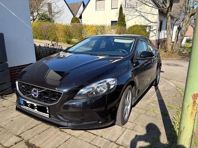 Gebraucht Volvo V40 120 PS (88 kW) 2015 Schwarz Limousine