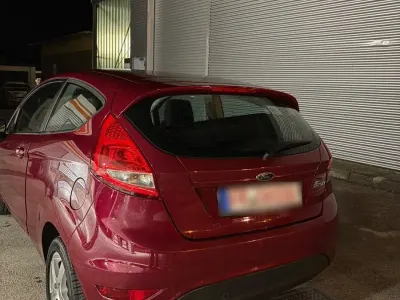 Gebraucht Ford Fiesta 82 PS (60 kW) 2009 Rot Kleinwagen