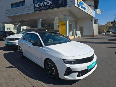Używany Opel Astra 131 KM (96 kW) 2025 Biały Sedan/Limuzyna