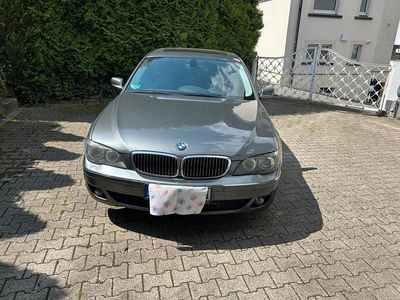 BMW 740