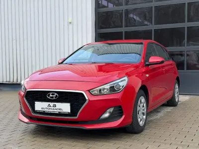 Używany Hyundai i30 Pure 99 KM (72 kW) 2019 Czerwony Kombi