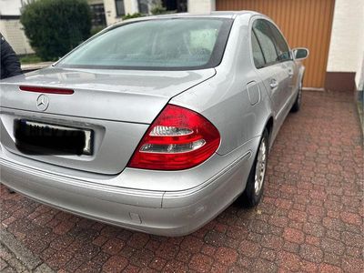 Mercedes E240