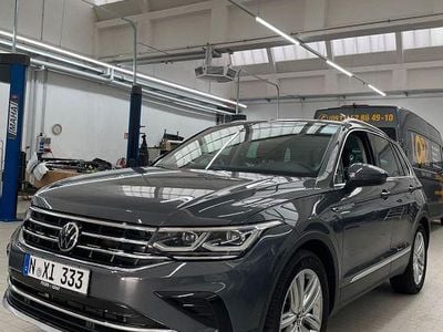 Grau Gebraucht 2021 VW Tiguan Elegance SUV | 24.990 € (Guter Preis)