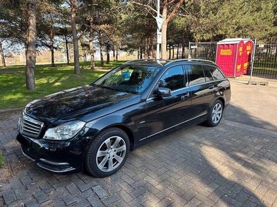 Gebraucht Mercedes C250 Elegance 204 PS (150 kW) 2011 Schwarz Kombi