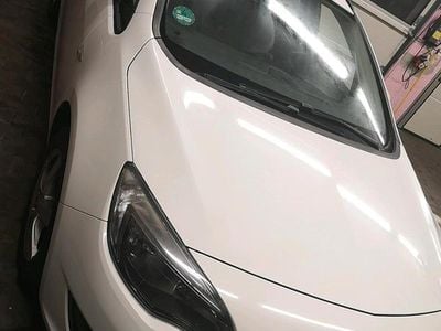 Weiß Gebraucht 2013 Opel Astra Kombi | 3.999 € (Guter Preis)
