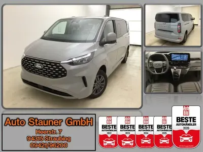 Używany Ford Tourneo Titanium 136 KM (100 kW) 2025 Szary Minivan