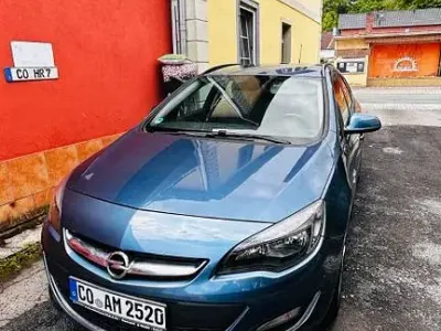 Gebraucht Opel Astra Active 140 PS (102 kW) 2013 Kombi