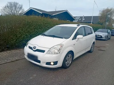 Gebraucht Toyota Corolla Verso 136 PS (100 kW) 2009 Weiß Van / Kleinbus