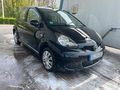 Usata Toyota Aygo 67 CV (49 kW) 2009 Nero Utilitaria