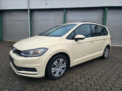 Gebraucht VW Touran 110 PS (80 kW) 2018 Beige Van / Kleinbus