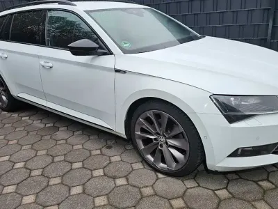 Gebraucht Skoda Superb SportLine 190 PS (139 kW) 2017 Weiß Limousine