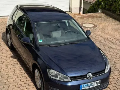 Gebraucht VW Golf VII 105 PS (77 kW) 2013 Blau Limousine