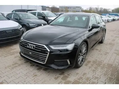 Gebraucht Audi A6 Design 265 PS (194 kW) 2023 Mythosschwarz metallic (metallic) Kombi
