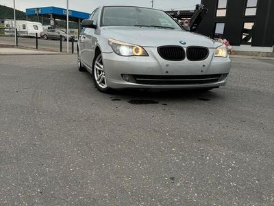 BMW 523