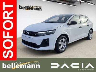 Neu Dacia Sandero Essentiel 101 PS (74 kW) 2026 Weiß Limousine