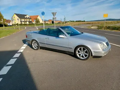 Gebraucht Mercedes CLK200 136 PS (100 kW) 1998 Silber Cabrio