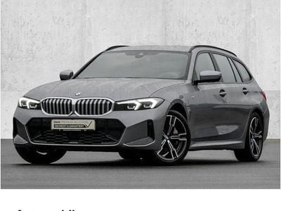 Grau Gebraucht 2025 BMW 330 M Sport Kombi | 38.990 € (Superpreis)