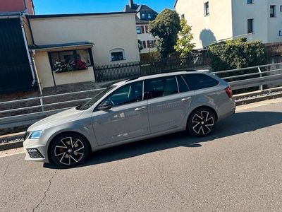 Grau Gebraucht 2020 Skoda Octavia RS Kombi | 24.900 € (Guter Preis)