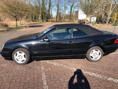Second-hand Mercedes CLK320 Avantgarde 218 CP (160 kW) 2000 Negru Cabrio