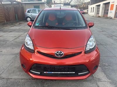 Orange Gebraucht 2012 Toyota Aygo Connect Style Kleinwagen | 4.900 € (Fairer Preis)