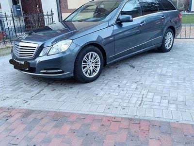 Mercedes E220
