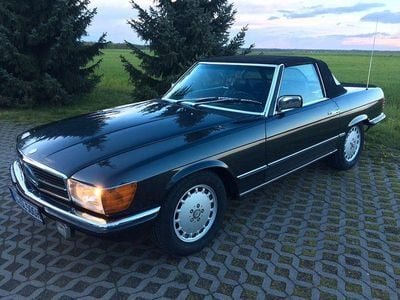 Blauschwarzmetallic Gebraucht 1985 Mercedes SL500 Cabrio | 45.000 €
