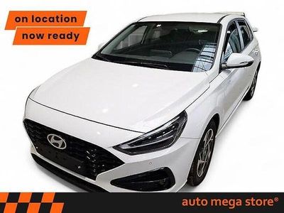 Gebraucht Hyundai i30 Pure 101 PS (74 kW) 2024 Rot Limousine