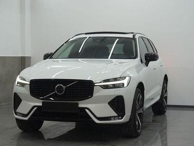 Używany Volvo XC60 Ultimate 197 KM (144 kW) 2023 Biały SUV