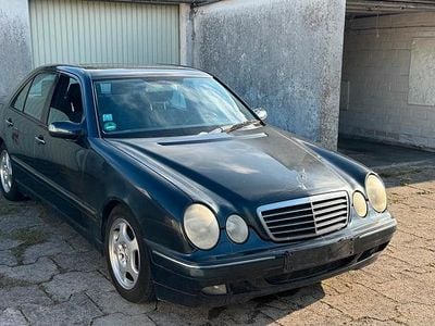 Mercedes E240