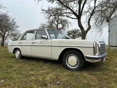 Gebraucht Mercedes 230 44 kW (60 PS) 1973 Weiß Limousine