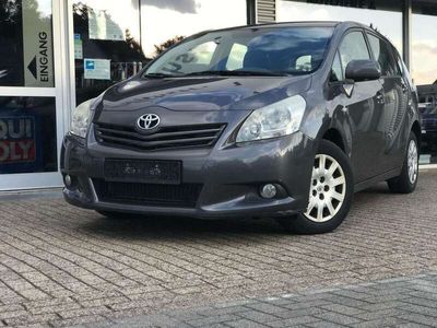 gebraucht Toyota Verso 2.0 D-4D 7 SItzer. TÜV Neu