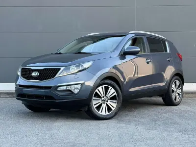 Gebraucht Kia Sportage Spirit 116 PS (85 kW) 2015 (d7u) planetenblau met. SUV