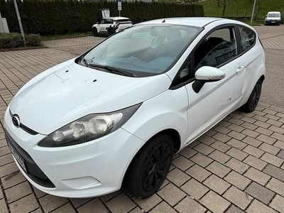 Gebraucht Ford Fiesta 60 PS (44 kW) 2009 Weiß Kleinwagen