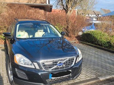 Schwarz Gebraucht 2011 Volvo XC60 SUV | 10.700 € (Fairer Preis)