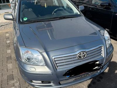 Gebraucht Toyota Avensis T2 116 PS (85 kW) 2004 Grau Kombi