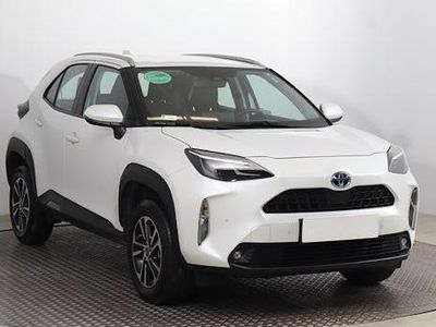 Weiß Gebraucht 2022 Toyota Yaris Cross Comfort SUV | 23.290 € (Fairer Preis)